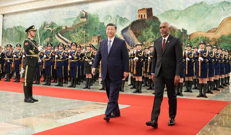 Chinese President Xi Jinping And Maldivian President Mohamed Mui