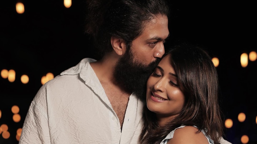 Yash And Radhika Pandit Are Celebrating Their Seventh Wedding Anniversary 090024235 16x9 0